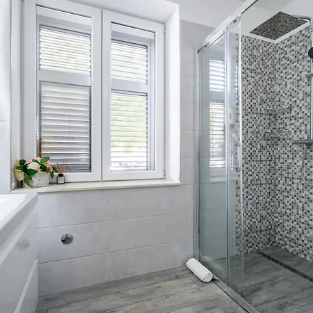 Luxury Floramye Guest house 4*