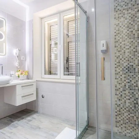 Πανσιόν Luxury Floramye (adults Only) 4*