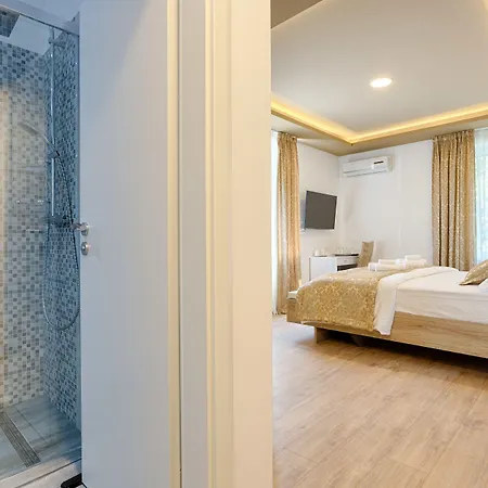 Luxury Floramye 4* Split