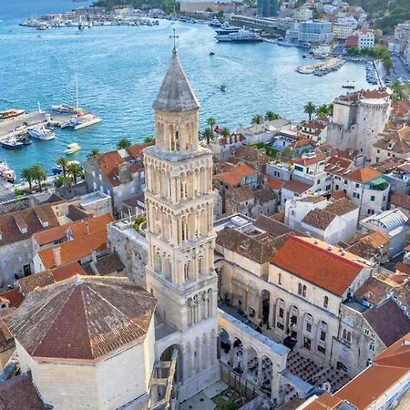 Πανσιόν Luxury Floramye (adults Only) 4*